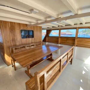 Phinisi Axton 01 resto